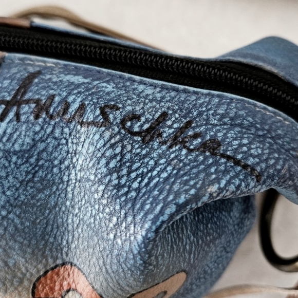 Anushka Purse - Picture 2 of 3